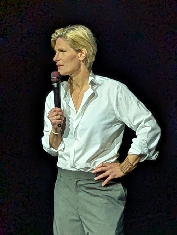 Ute Hamelmann - Native Westphalian Stand-Up Comedy