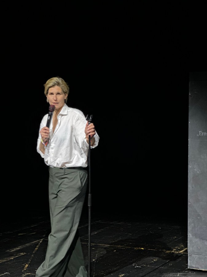 Ute Hamelmann - Native Westphalian Stand-Up Comedy